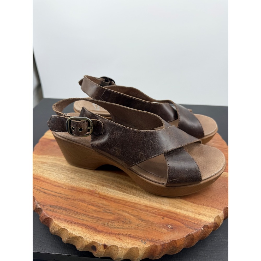 Dansko Jacinda Sandals Womens 39 8.5-9 Brown Leather Wedge Slingback 9702672200